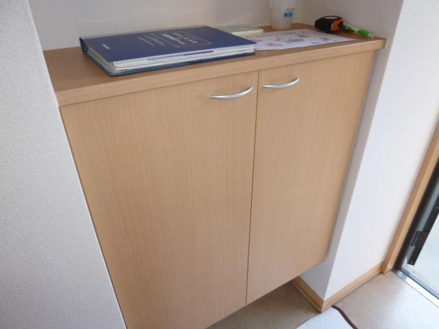 拡大写真：倉敷市水江 1階102のシューズボックス(イメージ)