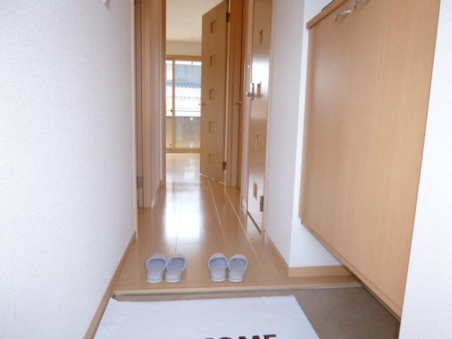 拡大写真：倉敷市水江 1階102の玄関(イメージ)
