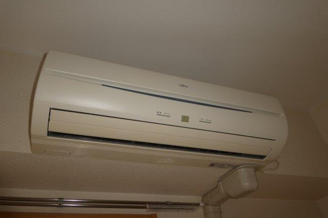 拡大写真:倉敷市八王寺町 3階301のエアコン