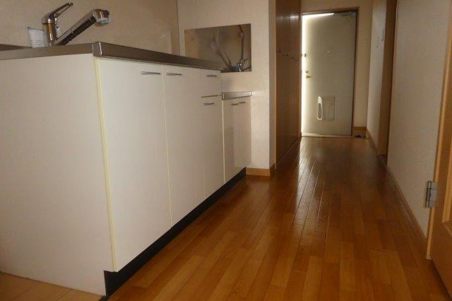 拡大写真:倉敷市八王寺町 3階301のキッチン