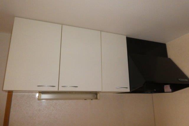 拡大写真:倉敷市八王寺町 3階301のキッチン上収納