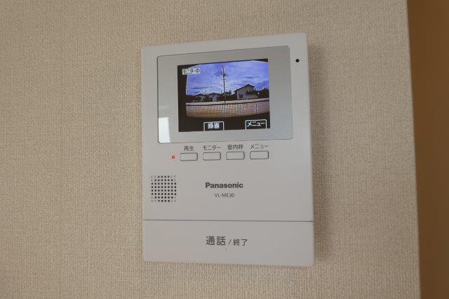 拡大写真:倉敷市上東 1階101のカメラ付インターホン