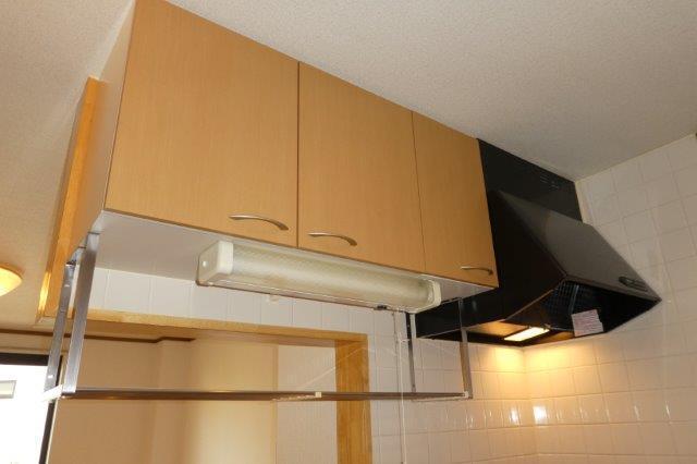 拡大写真:倉敷市水江 1階101のキッチン上収納