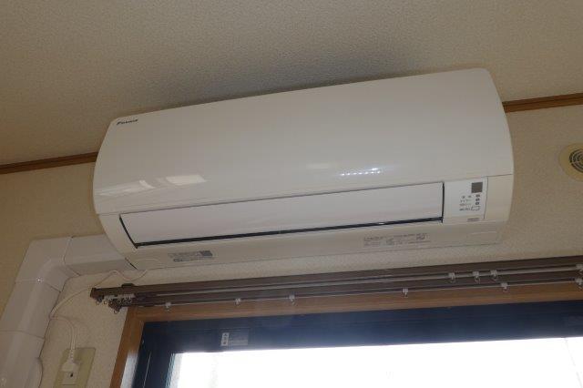 拡大写真:総社市駅南1丁目 3階301のエアコン