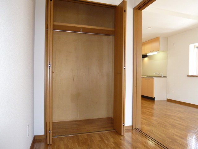 拡大写真:倉敷市日ノ出町1丁目 1階101のクローゼット