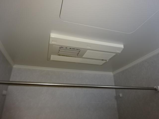 拡大写真:倉敷市美和1丁目 1階103の浴室乾燥機