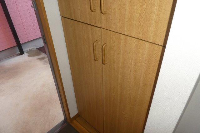 拡大写真:倉敷市上東 1階102の下駄箱