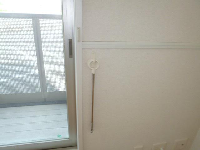 拡大写真:倉敷市福井 2階203の室内物干し