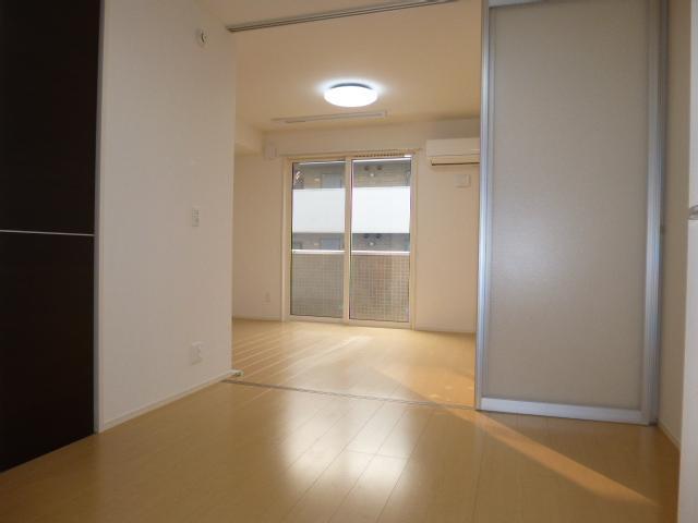 拡大写真:倉敷市西中新田 1階105の洋室