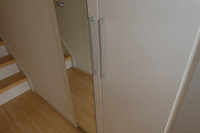 拡大写真:総社市井尻野 2階202のシューズボックス