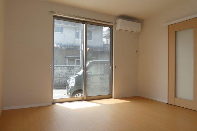 拡大写真：倉敷市浜町１丁目 Ｂのリビング