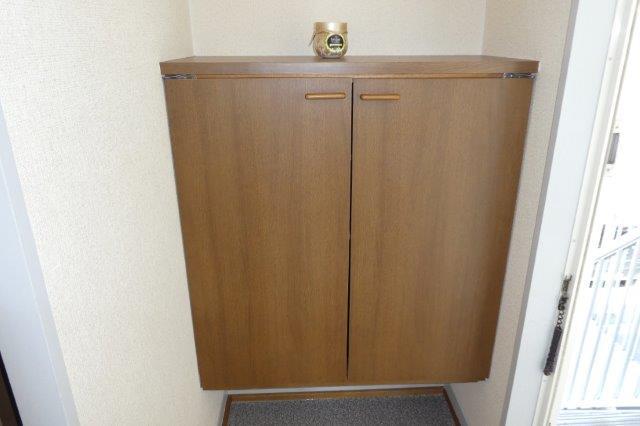 拡大写真:総社市小寺 2階202のシューズボックス