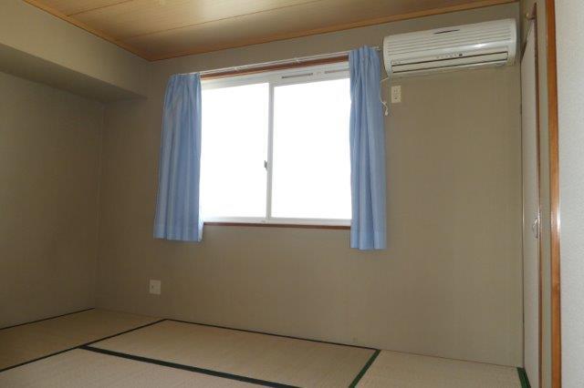 拡大写真:総社市小寺 2階202の和室