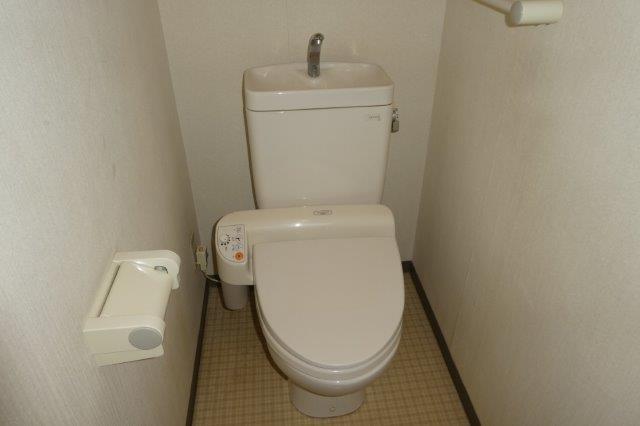 拡大写真:倉敷市茶屋町 1階103のシャワー付トイレ(イメージ)