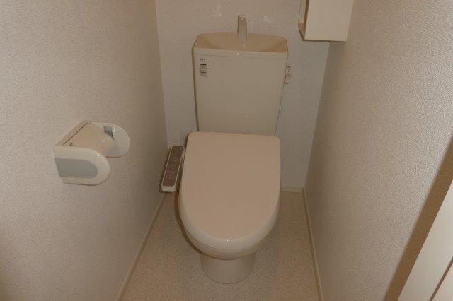 拡大写真：総社市井尻野 1階101のシャワー付トイレ(イメージ)