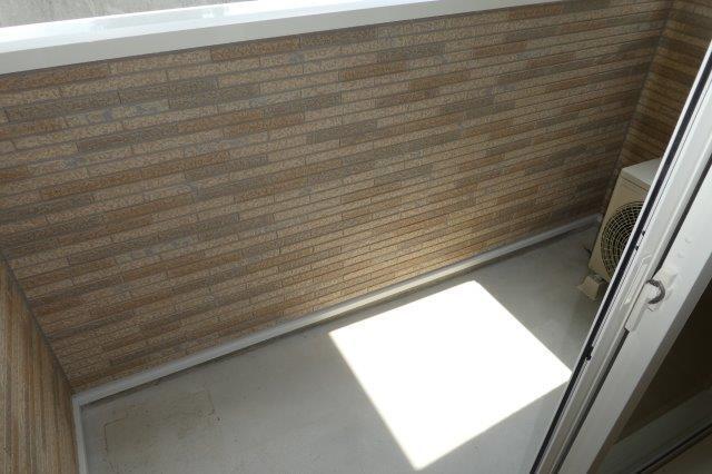 拡大写真：総社市井尻野 1階101のベランダ(イメージ)