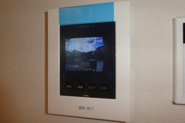 拡大写真:倉敷市水江 2階Bのカメラ付インターホン