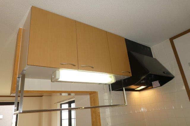 拡大写真:倉敷市水江 1階101のキッチン上収納(イメージ)