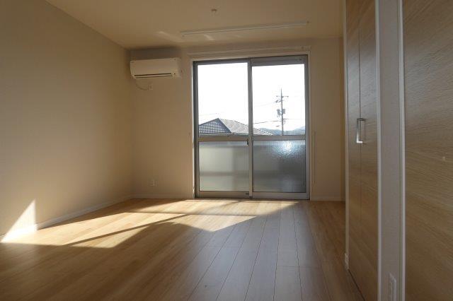 拡大写真:倉敷市茶屋町 2階202のリビング