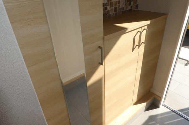 拡大写真:倉敷市茶屋町 2階202の下駄箱