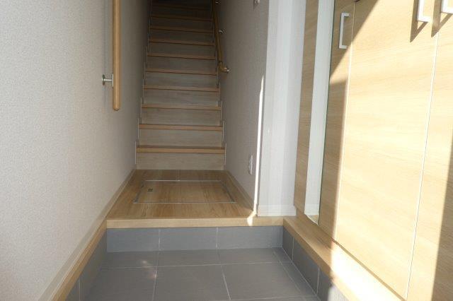 拡大写真:倉敷市茶屋町 2階202の玄関
