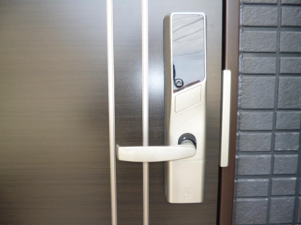 拡大写真:倉敷市中庄 2階202の玄関