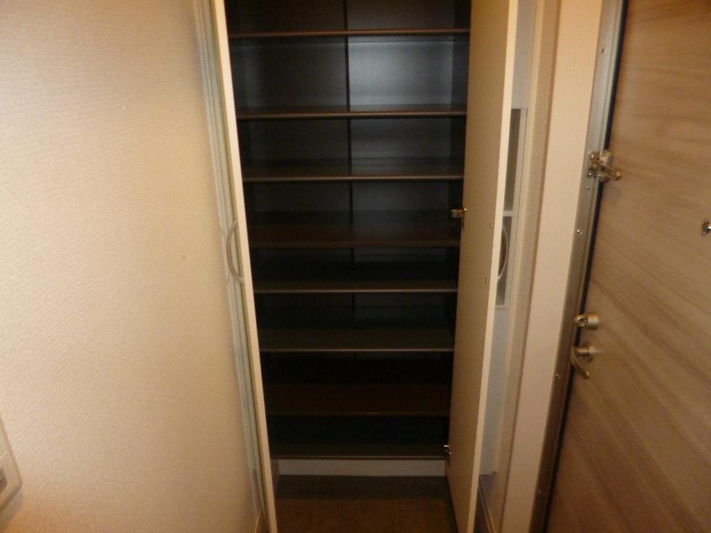拡大写真:倉敷市阿知1丁目 1階102のシューズボックス
