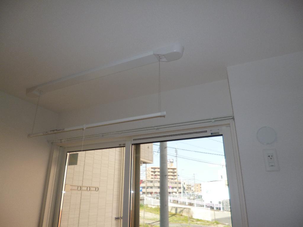 拡大写真:倉敷市阿知1丁目 1階102の室内物干し