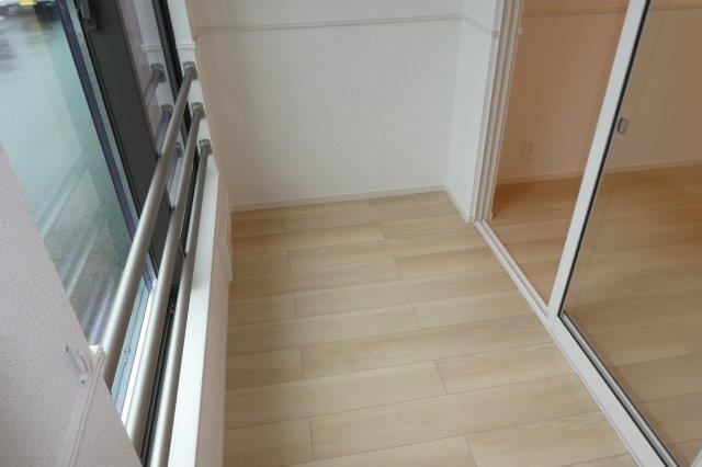 拡大写真:倉敷市藤戸町天城 1階103のサンルーム