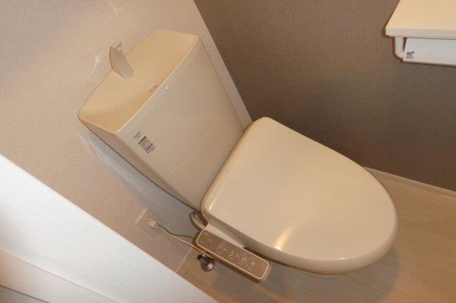 拡大写真:倉敷市藤戸町天城 1階103のトイレ