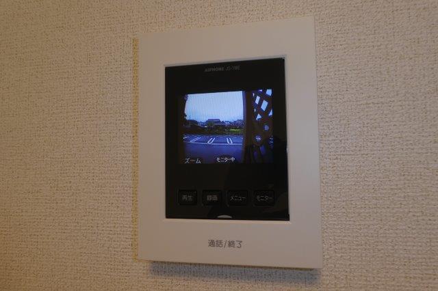 拡大写真:倉敷市藤戸町天城 1階103のカメラ付インターホン
