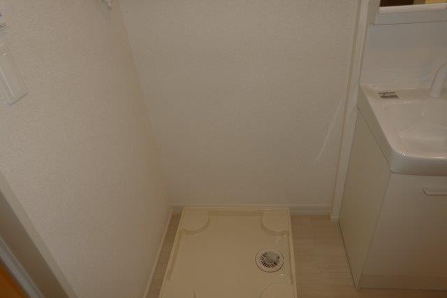 拡大写真:総社市地頭片山 1階101の洗濯機置場