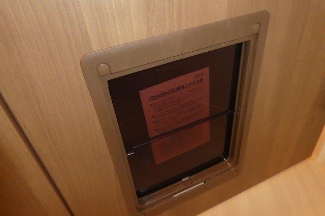 拡大写真:総社市地頭片山 1階101のペット用くぐり戸
