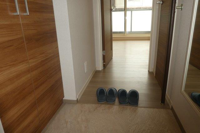 拡大写真:倉敷市美和2丁目 3階302の玄関(イメージ)