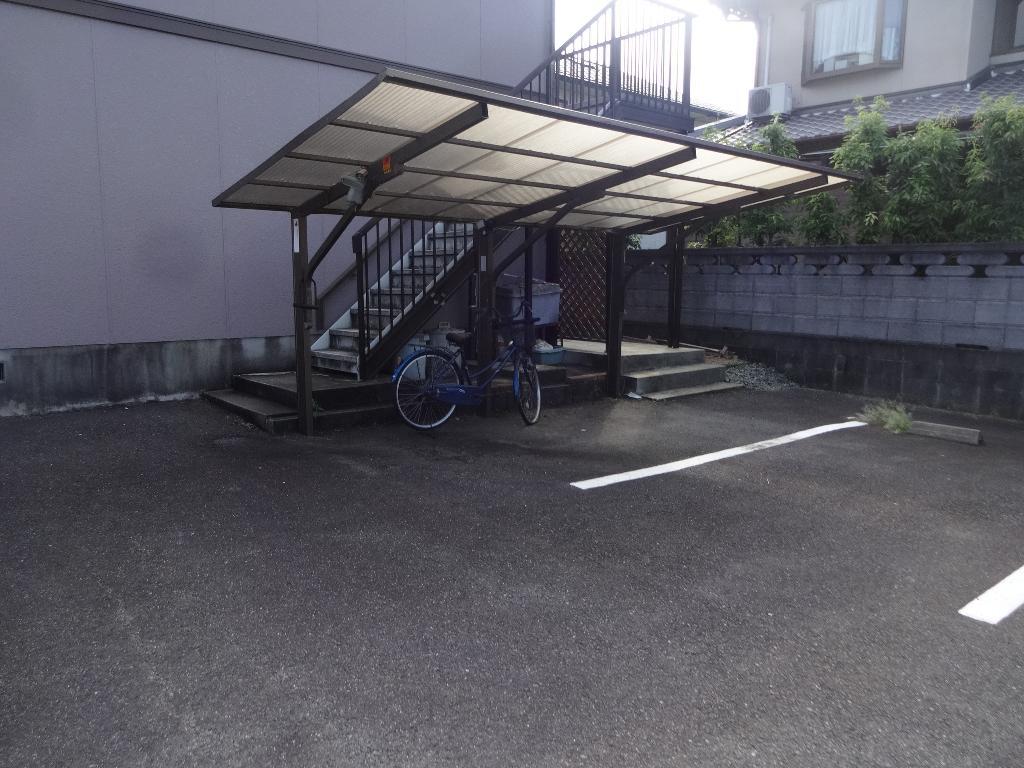 拡大写真:小宮ハイツ 1階103の共有部分(イメージ)