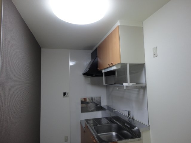 拡大写真:カプリ 1階101のキッチン