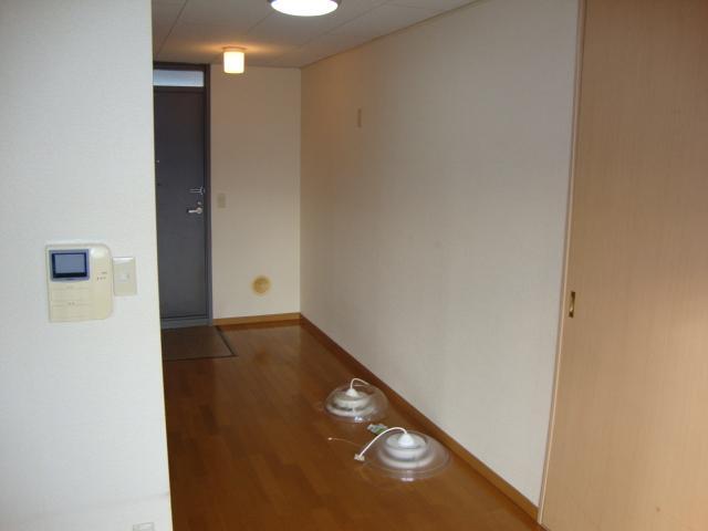 拡大写真:オーチャードⅢ 2階204の室内(イメージ)
