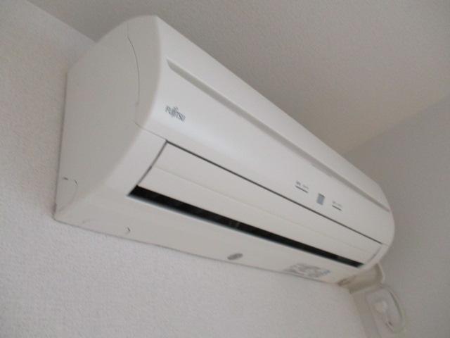 拡大写真:マレノワール A棟 1階102のエアコン(イメージ)