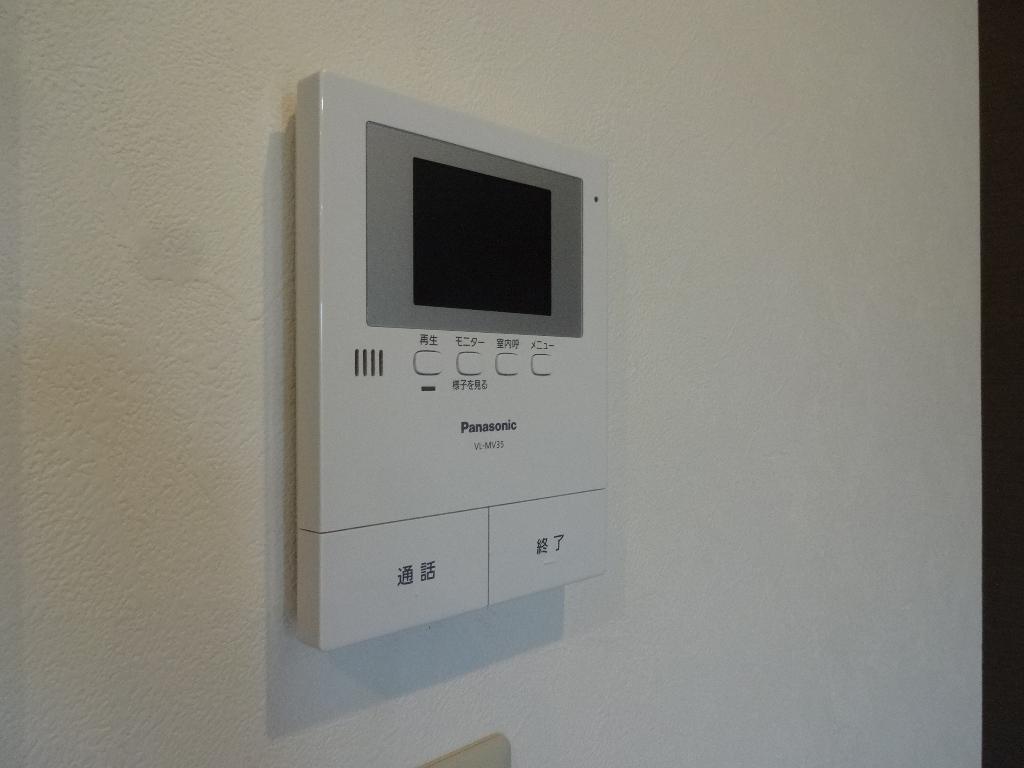 拡大写真:ARPAGE 1階101のカメラ付インターホン
