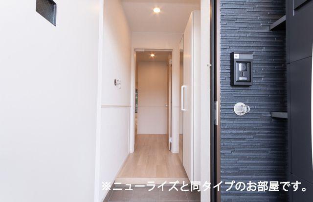 拡大写真:ル・ポール南新町 B 1階102の玄関(イメージ)