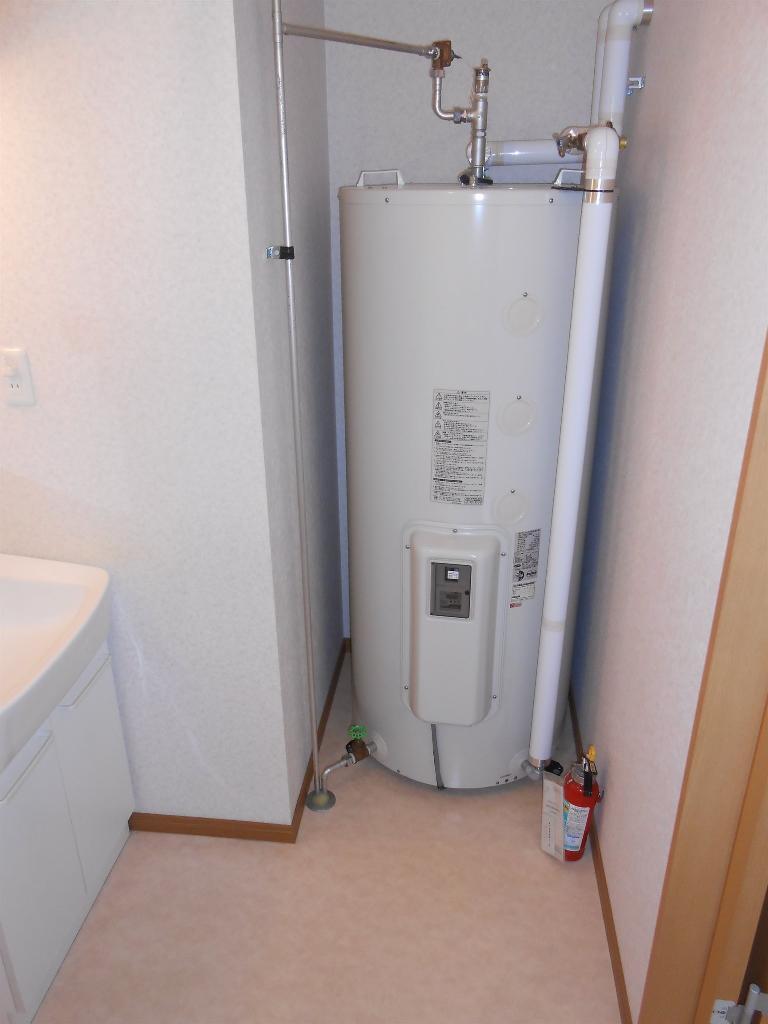 拡大写真:Mハイツ高砂12 2階202の電気温水器(イメージ)
