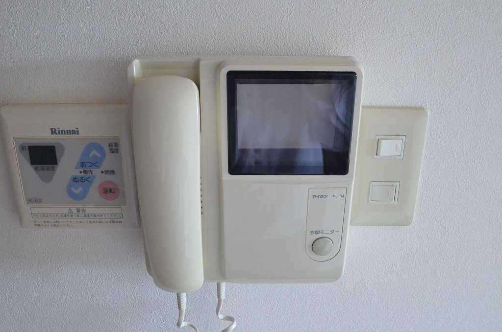 拡大写真:センチュリーパーク正保1番館 3階302のカメラ付インターホン