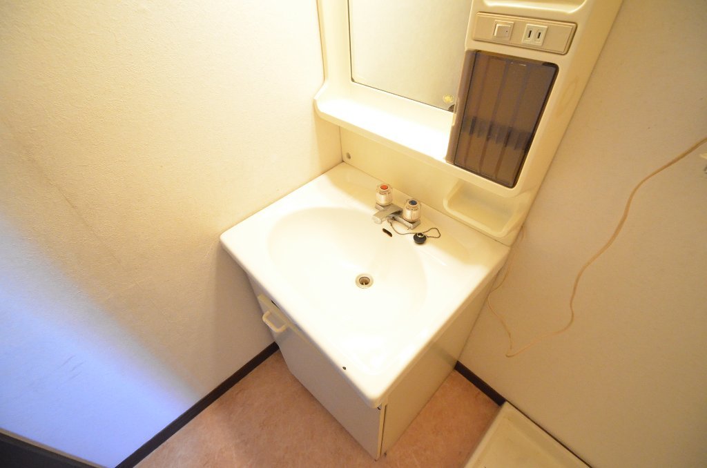 拡大写真：レイクハイツ当知 4階402の洗面