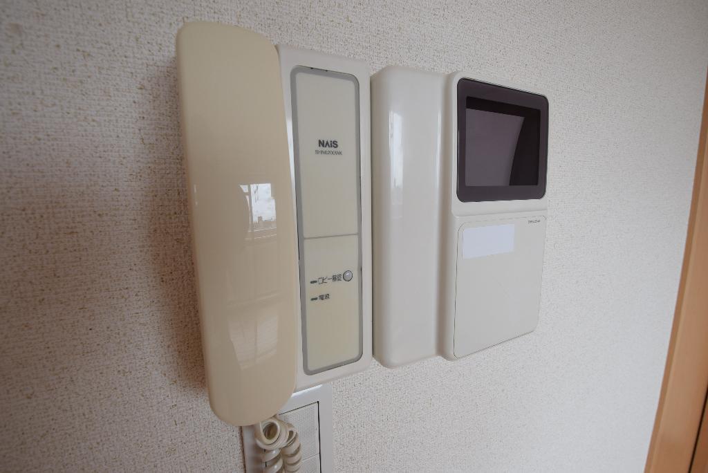 拡大写真:第5マユミビル 1階101のカメラ付インターホン