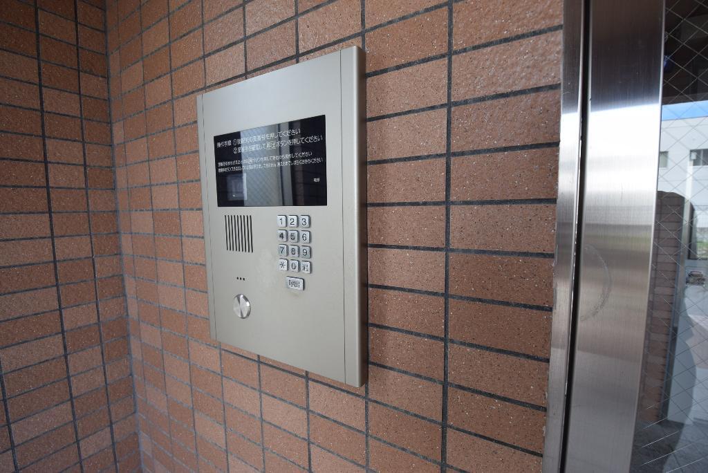 拡大写真:第5マユミビル 3階306のオートロック(イメージ)