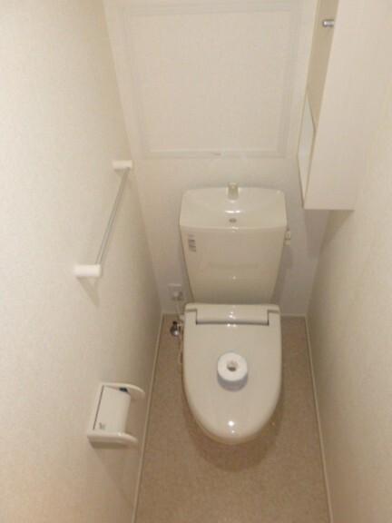 拡大写真:アリビエ Ⅰ 2階202のトイレ
