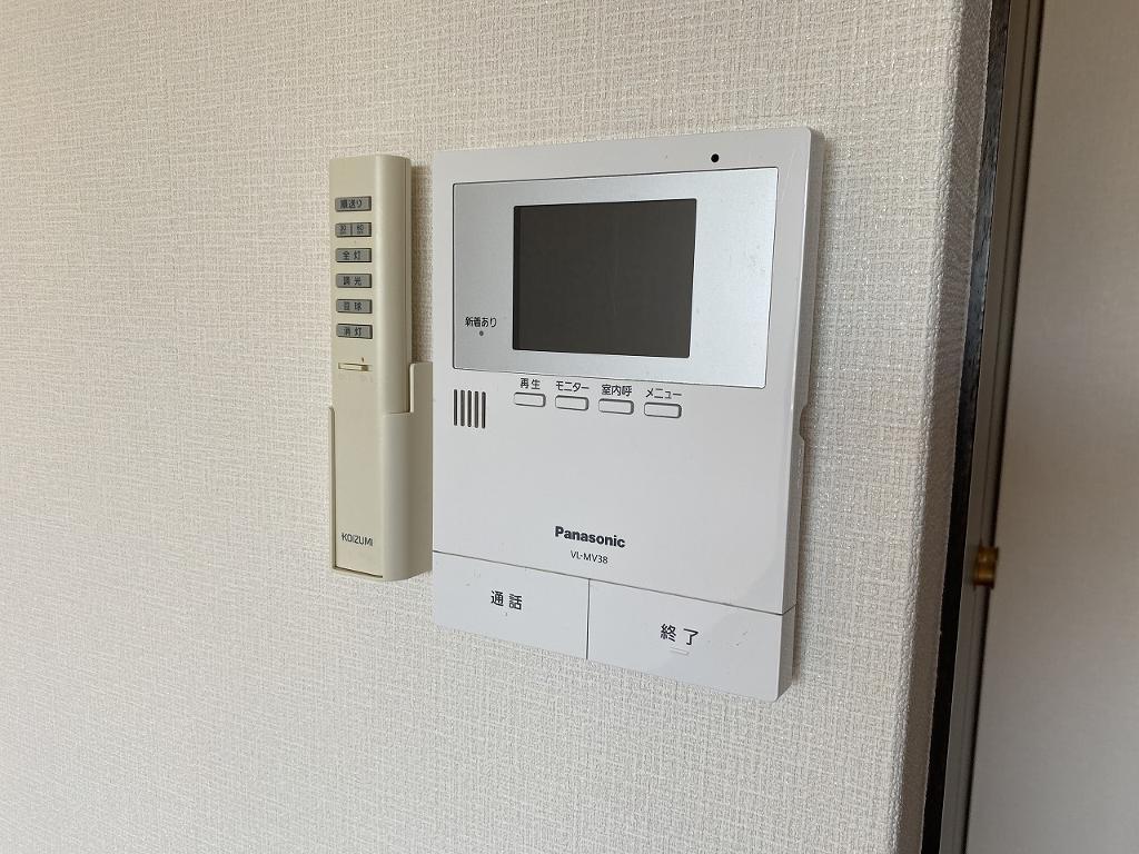 拡大写真:ラヴィアンローズⅡ 4階405のカメラ付インターホン