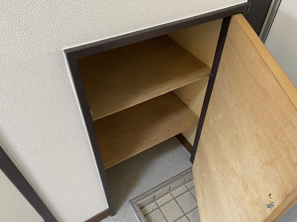 拡大写真:ラヴィアンローズⅡ 4階406の下駄箱(イメージ)