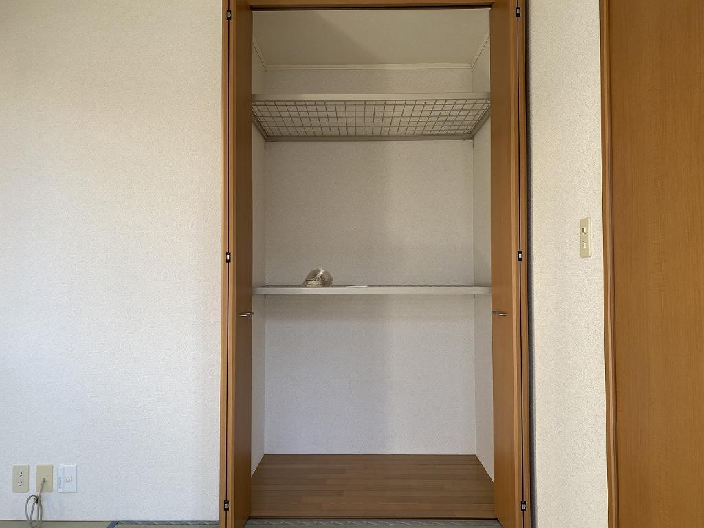 拡大写真:パティオ塩尻 1階101の収納