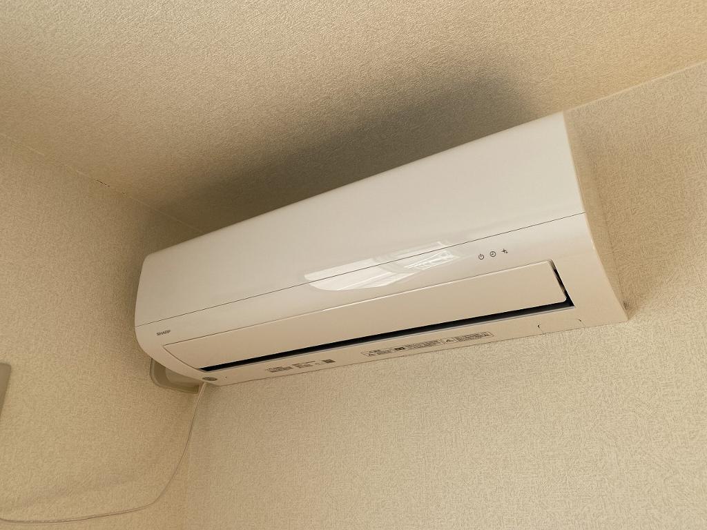 拡大写真:ホワイトパレス 1階202のエアコン